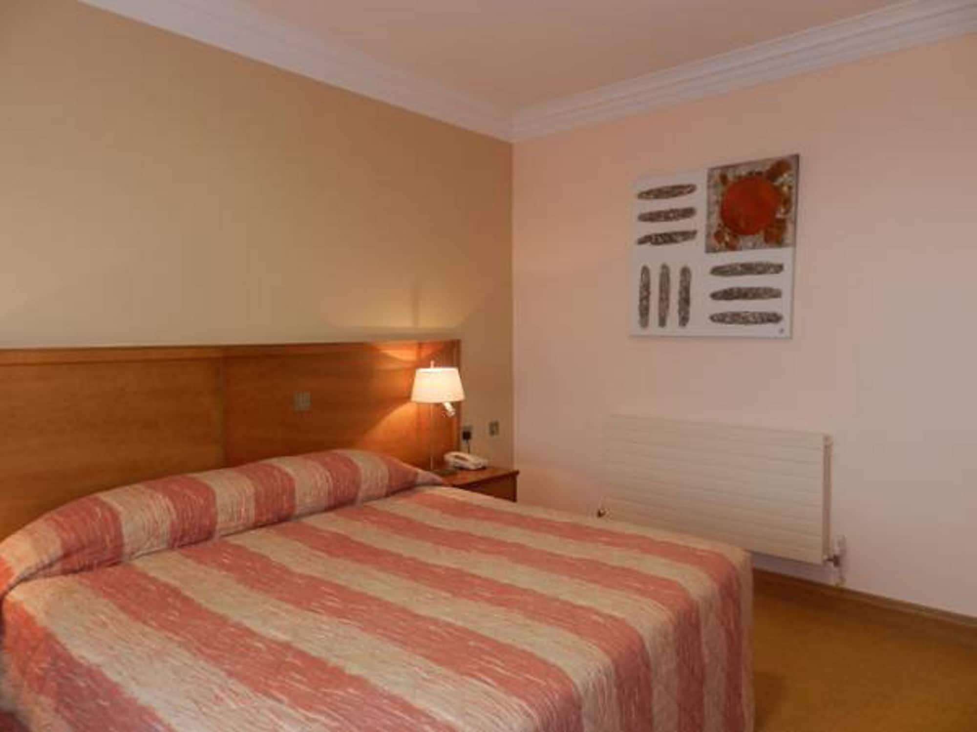 Lady Gregory Hotel, Leisure Club & Beauty Rooms Ґорт Екстер'єр фото