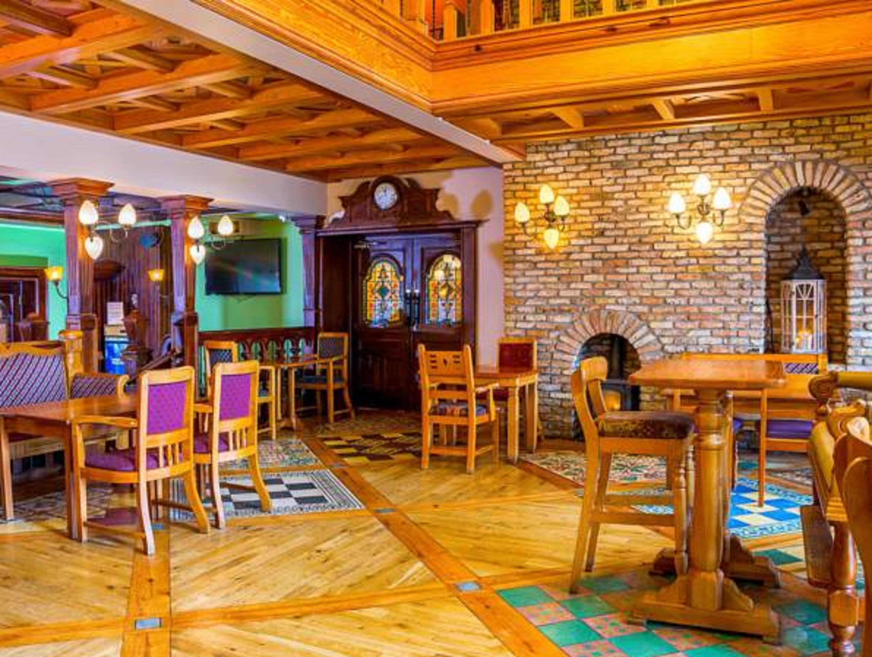 Lady Gregory Hotel, Leisure Club & Beauty Rooms Ґорт Екстер'єр фото