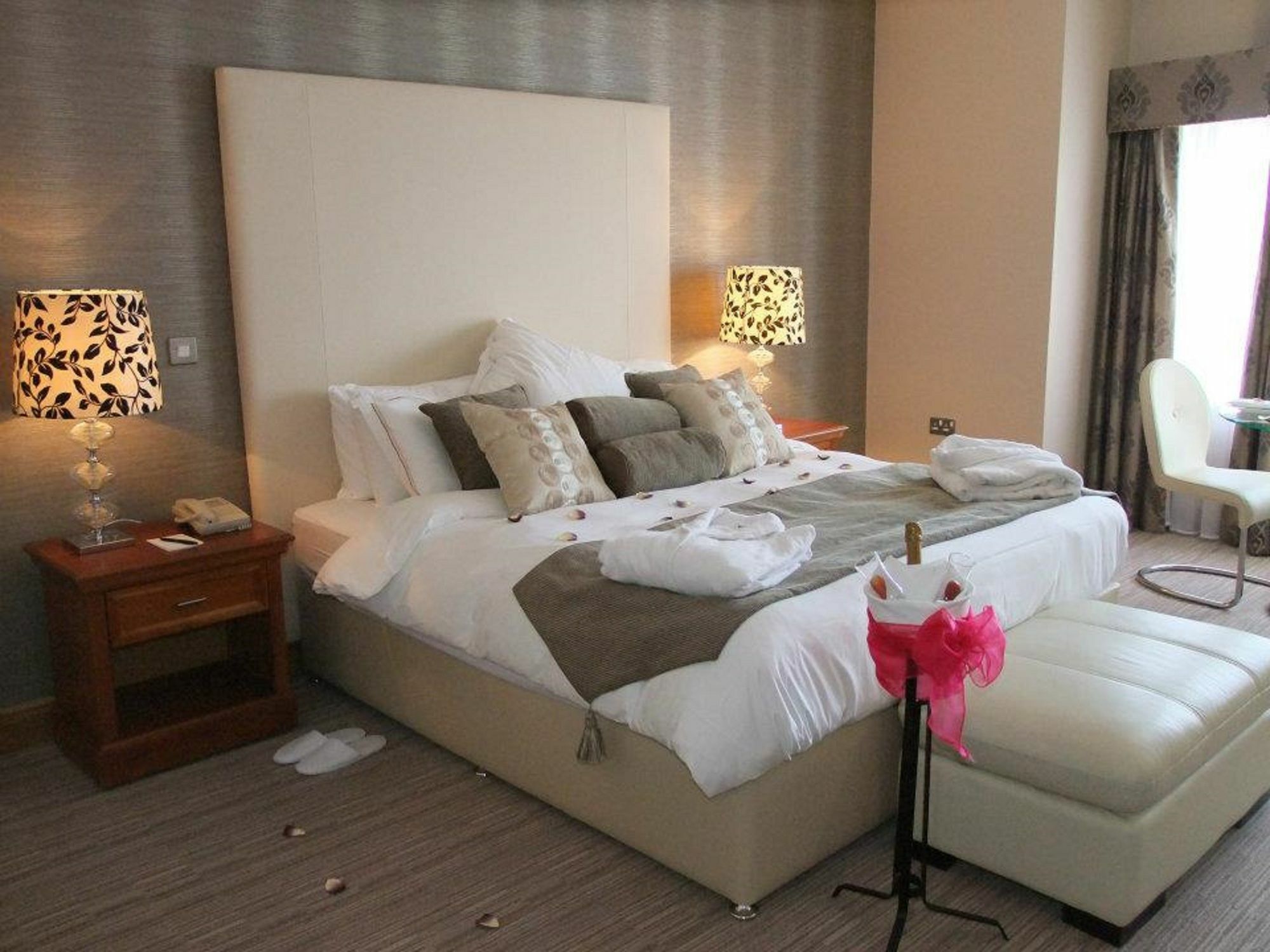 Lady Gregory Hotel, Leisure Club & Beauty Rooms Ґорт Екстер'єр фото